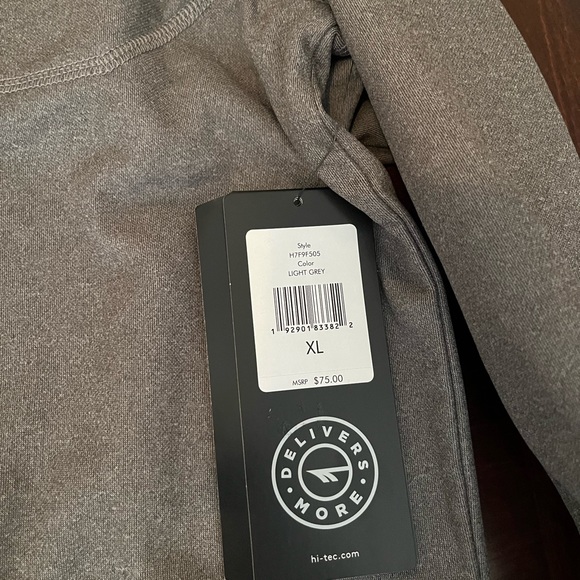 Hi-Tec thermo quarter zip jacket. Excellent condition, never worn, size XL. - Picture 3 of 4